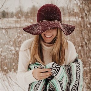 maroon floppy hat